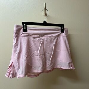 Lulu lemon pink shorts/skirt size 8 (new) been in storage